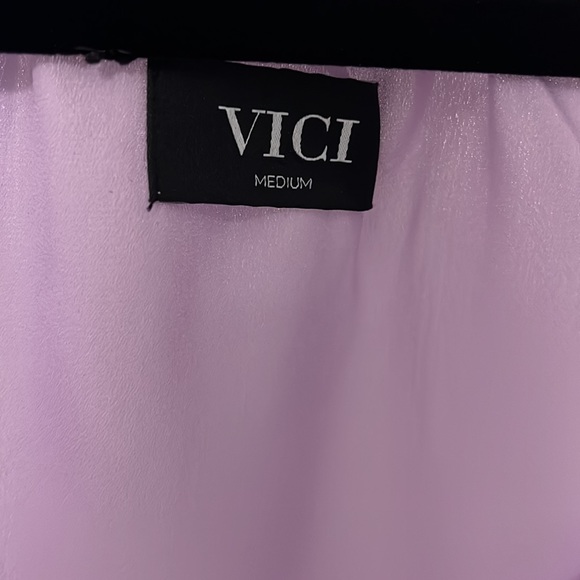 VICI Collection Crop Surplice Wrap Top Purple medium - Picture 3 of 4